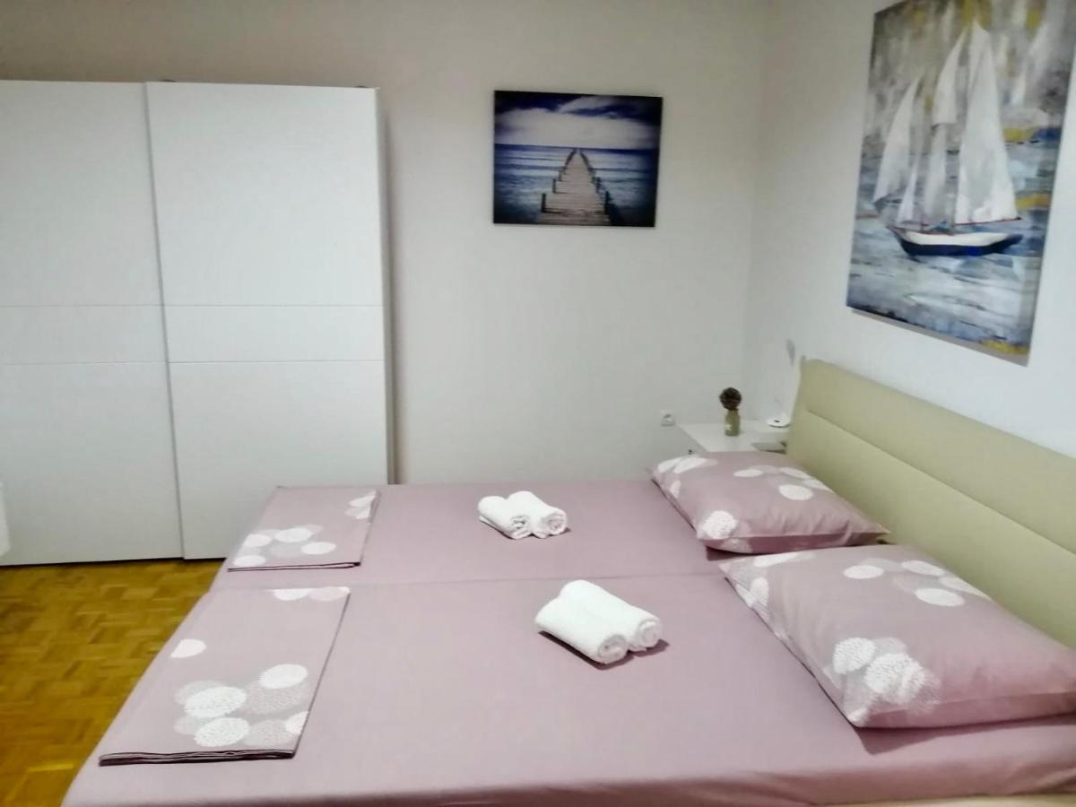 Apartment & Rooms Laura ブレラ エクステリア 写真